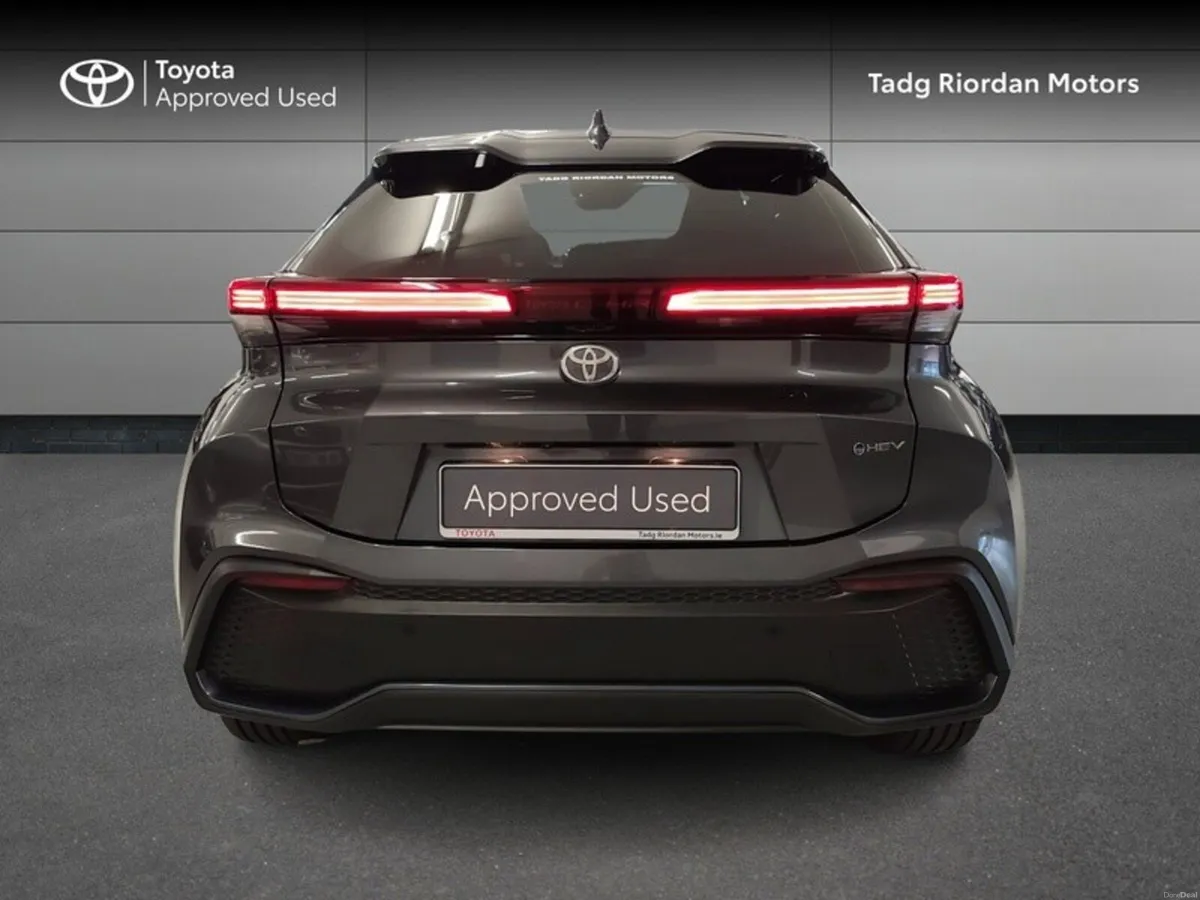 Toyota C-HR HYBRID SPORT - Image 4