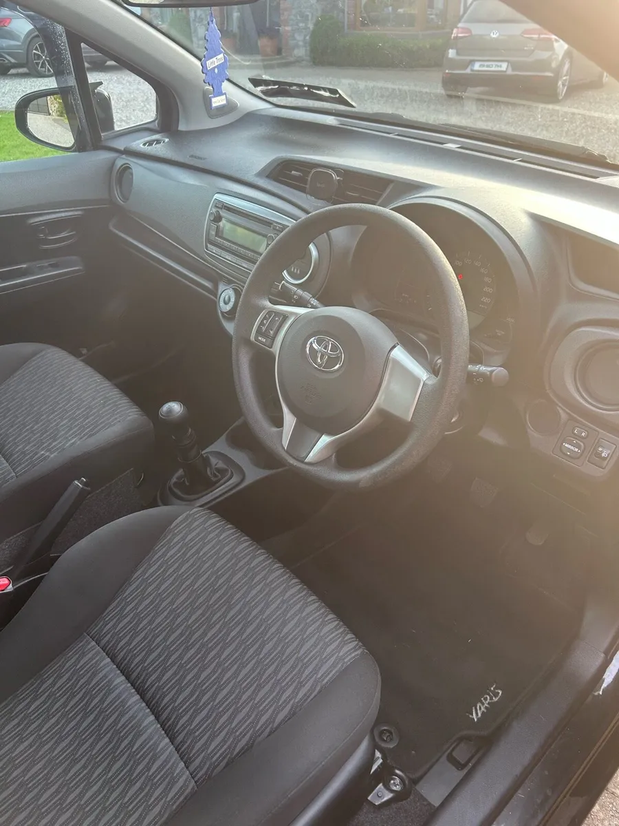 2012 Toyota Yaris 1.0 84,000 km - Image 5