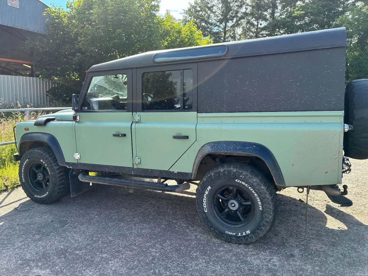 Land Rover Defender 2011 (UK Reg) - Image 4