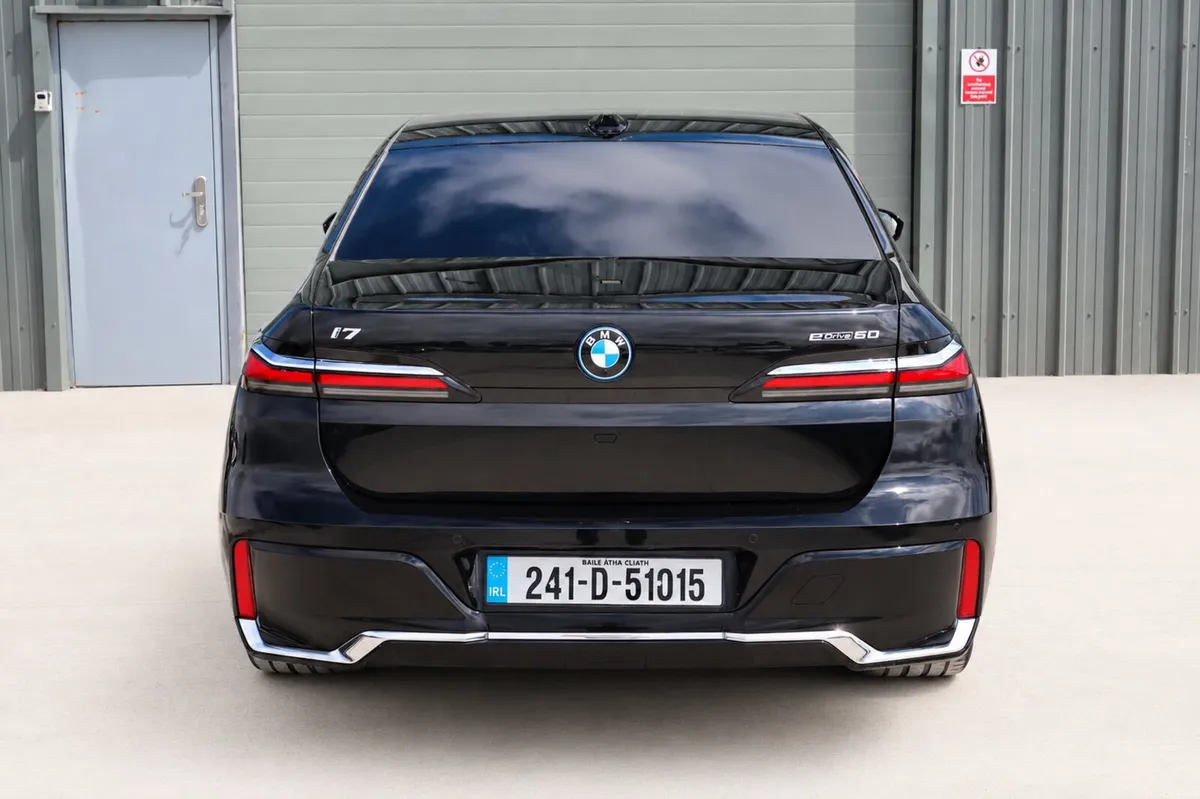 BMW i7 Msport| Sky Lounge| Rear Entertainment | - Image 6