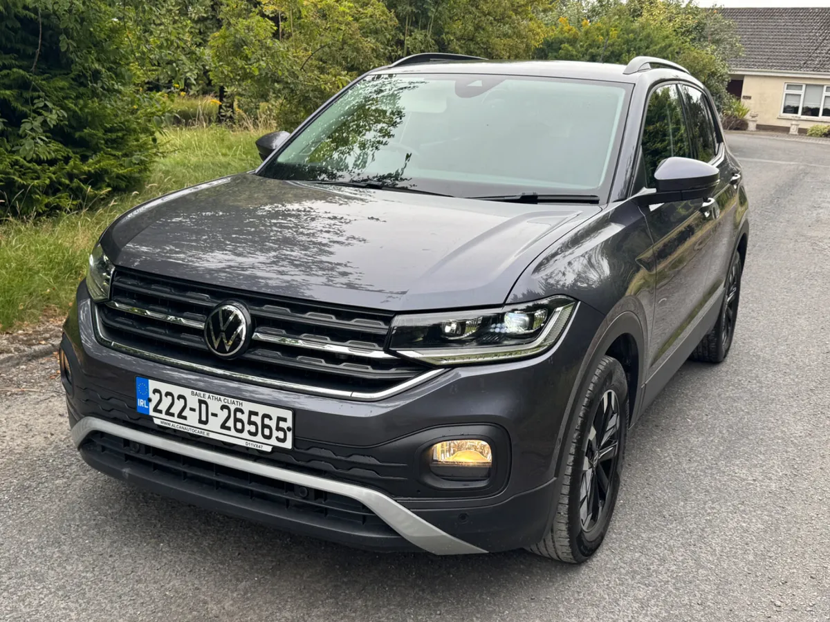 22 Volkswagen T-Cross 1.0 automatic - Image 2