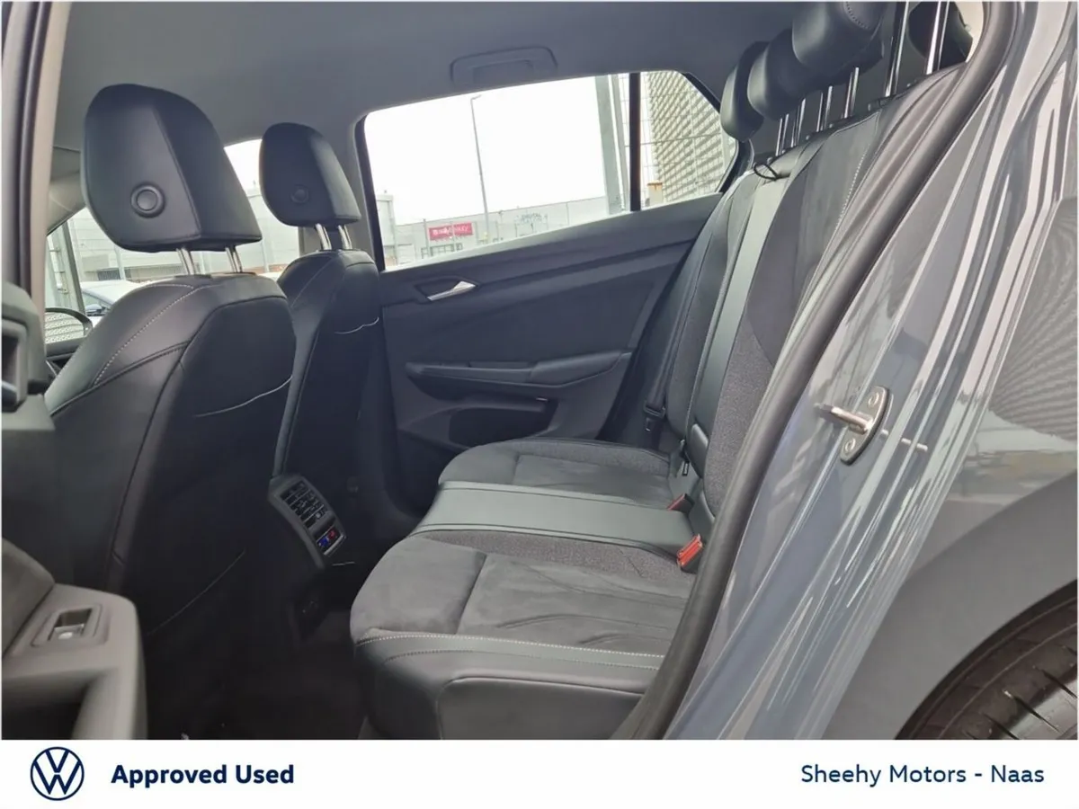 Volkswagen Golf Style 2.0TDI - Image 6