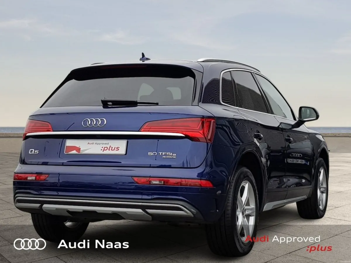 Audi Q5 50 TFSI e 299HP S-T Quattro SE SUV - Image 6