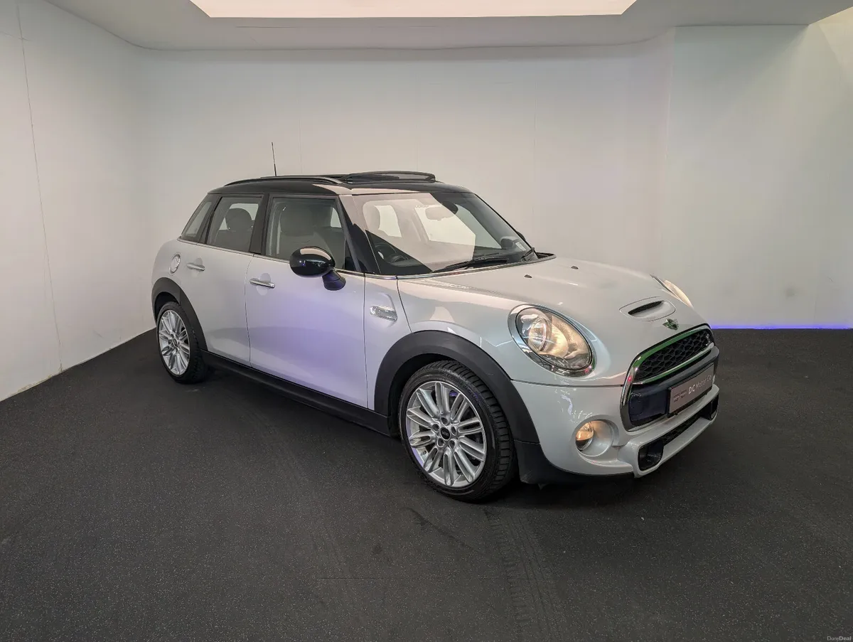Mini Cooper SD **SUNROOF** - Image 1