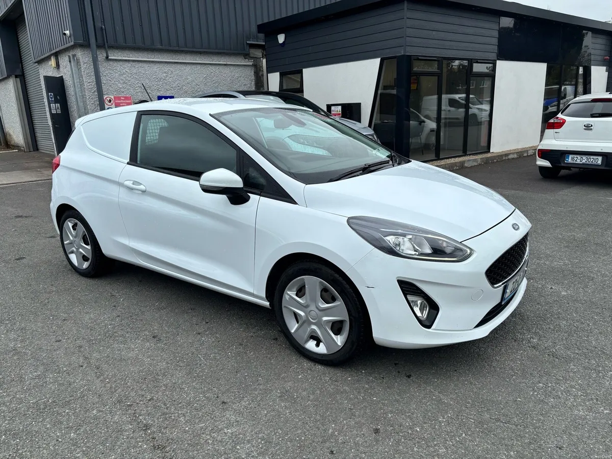Ford Fiesta car-van 2022 - Image 1