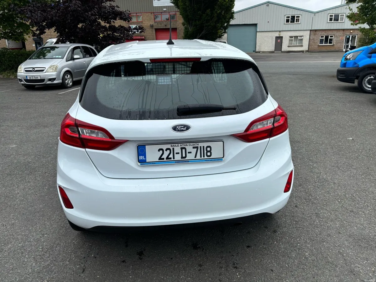 Ford Fiesta car-van 2022 - Image 5