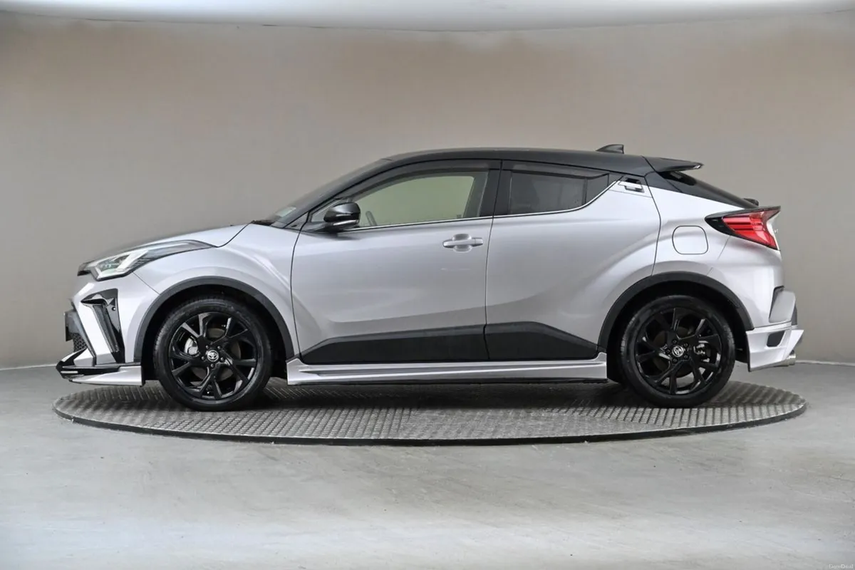 Toyota C-HR 1.8 HYBRID **TRD BODY KIT**360PAN CAM* - Image 5