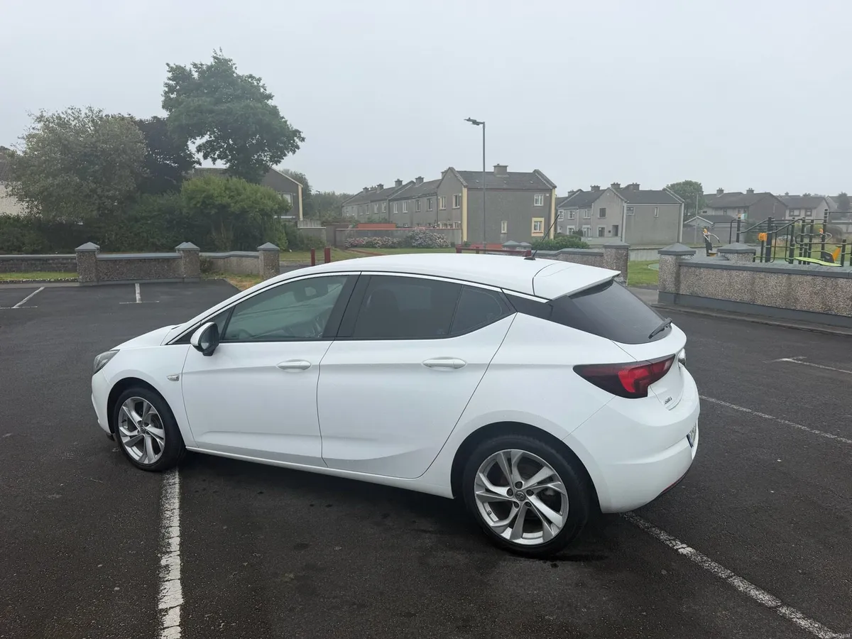 171 Opel Astra - Image 2