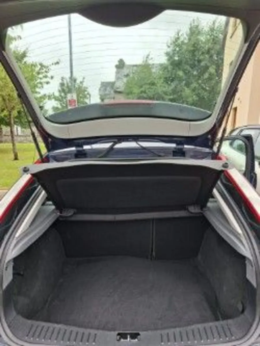 Ford Focus 2009 - Image 6
