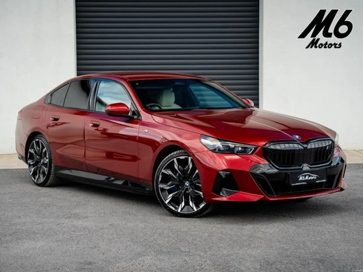 BMW i5 EDRIVE40 M SPORT - Image 1