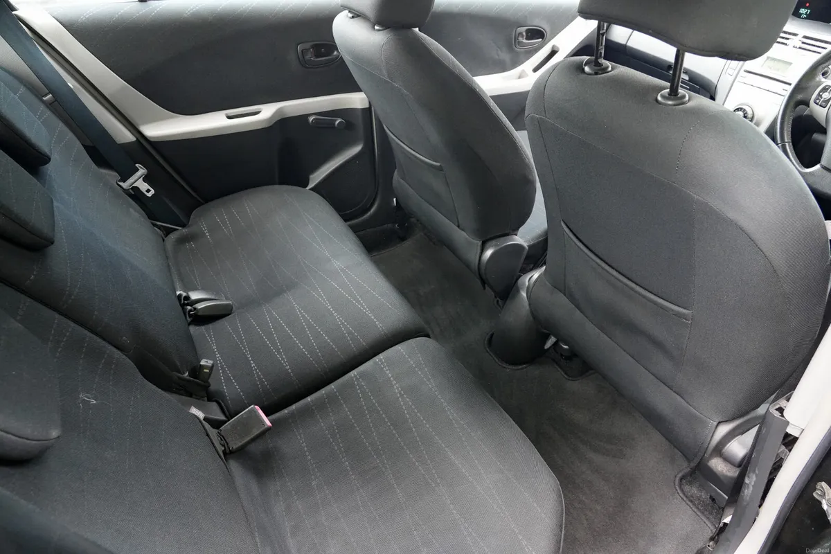 2009 Toyota Yaris 1.0 Petrol Manual - Image 4