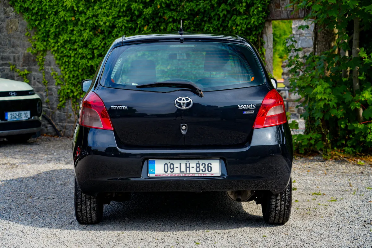 2009 Toyota Yaris 1.0 Petrol Manual - Image 5
