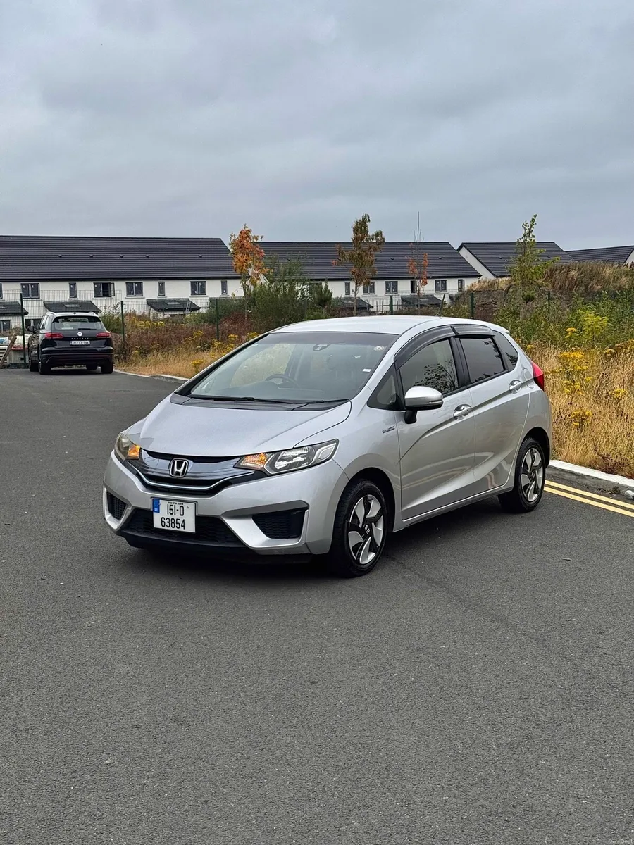 2015 HONDA FIT HYBRID 1.5L AUTOMATIC / NCT 07/2027 - Image 5