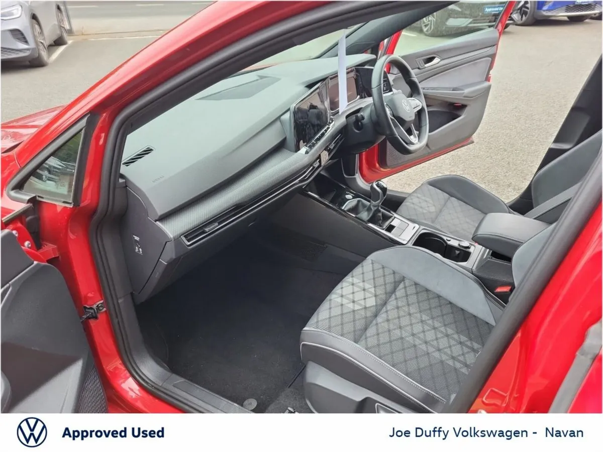 Volkswagen Golf R-LINE 1.5TSI 130HP - Image 3
