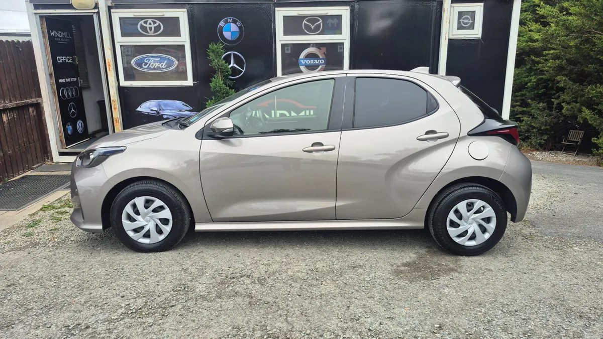 Toyota Yaris 1.5 Hybrid - Image 6