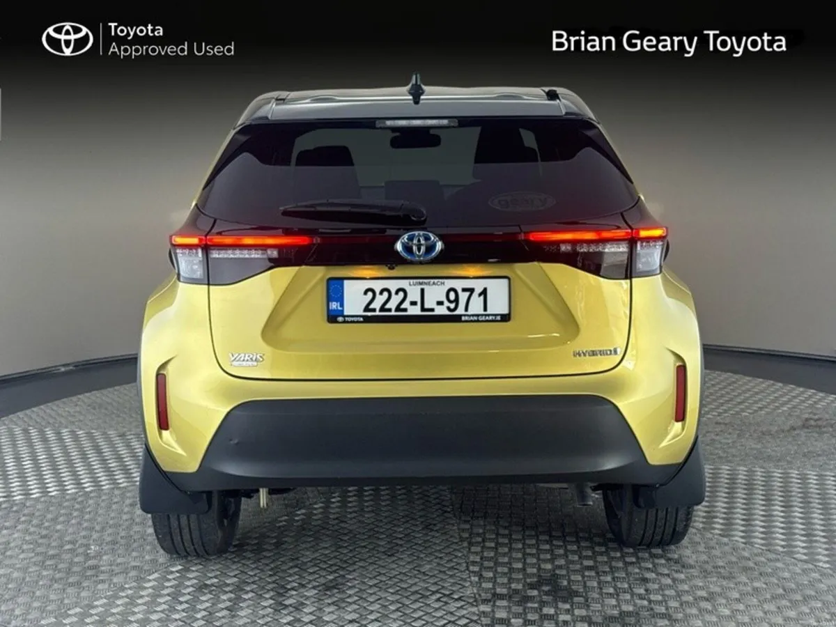 Toyota Yaris Cross HYBRID LUNA SPORT - Image 4