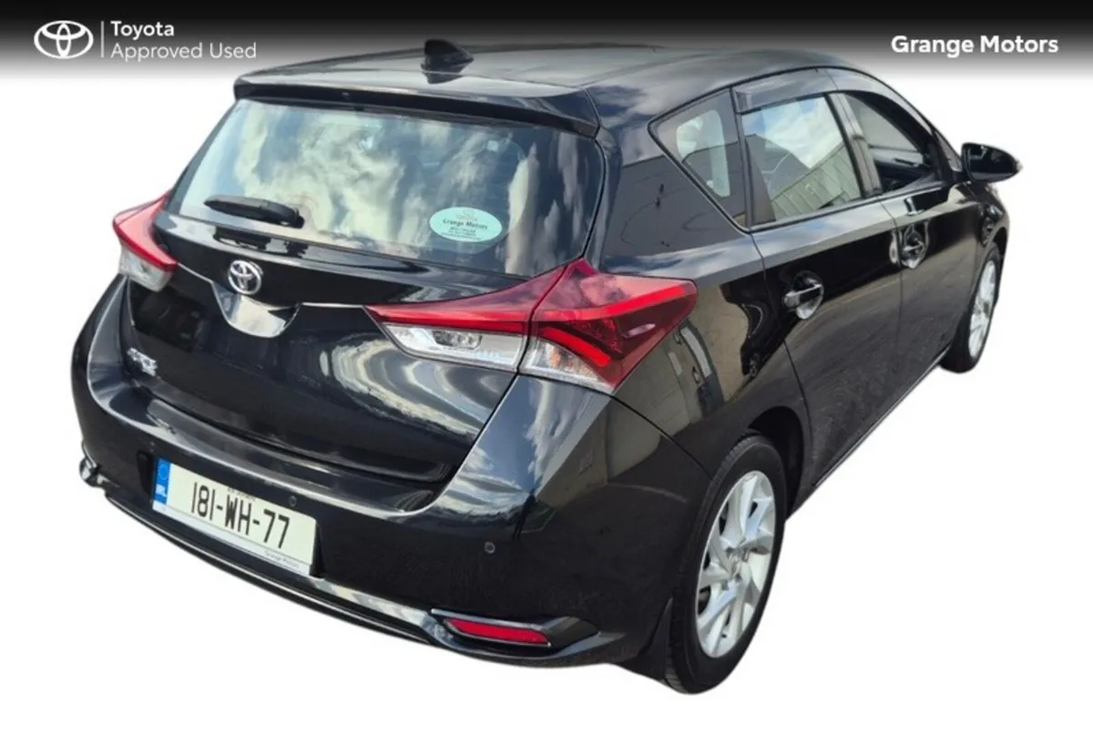 Toyota Auris 1.33 PETROL AURA 5DR - Image 2