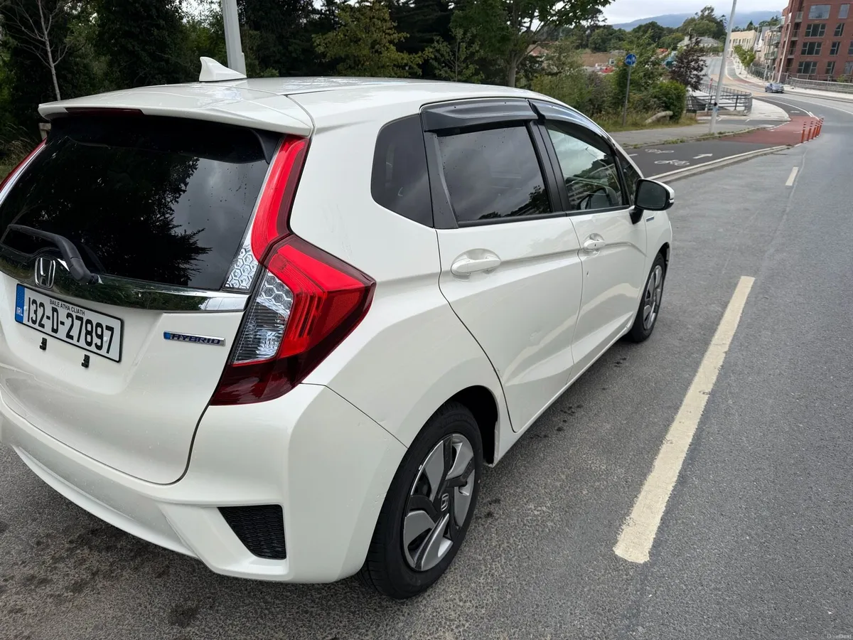 Car - Image 5