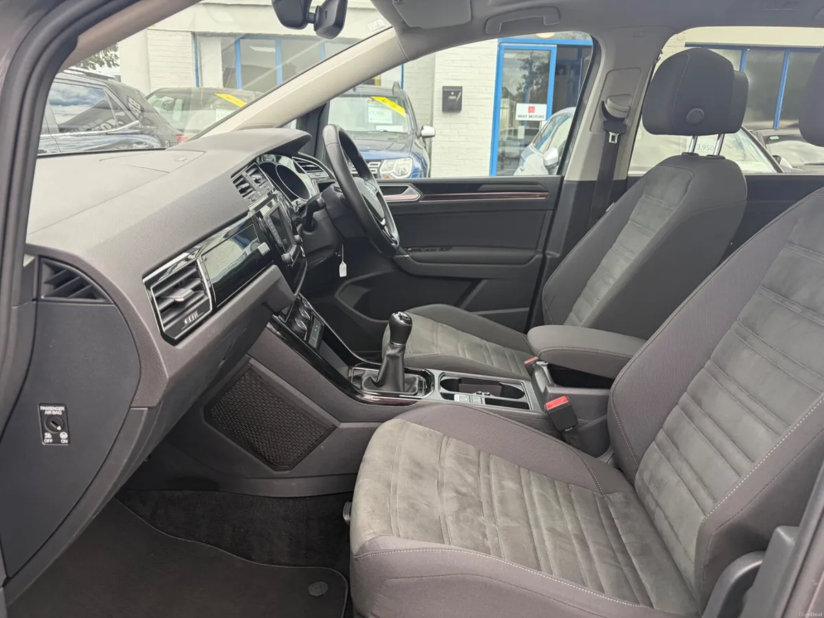 2017 VW TOURAN 1.6TDI HIGHLINE 7 SEATER - Image 4