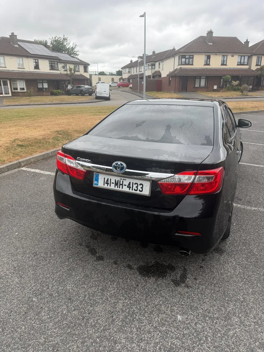 Toyota Camry Hybrid - Image 4
