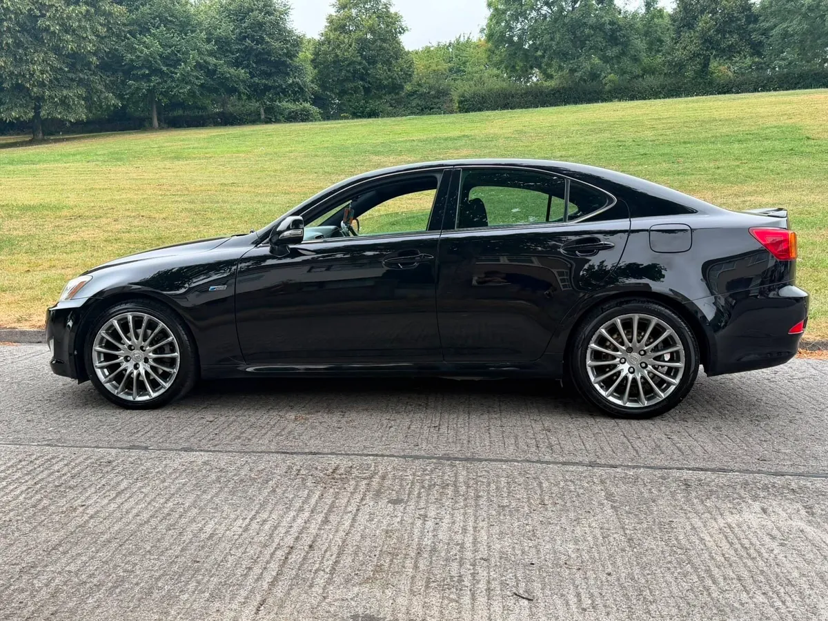 2010 Lexus is220d Manual 2.2 Great spec NCT 1/2027 - Image 4