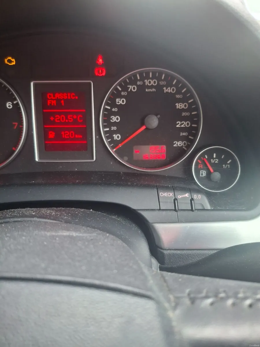 Audi A4 2007 - Image 2