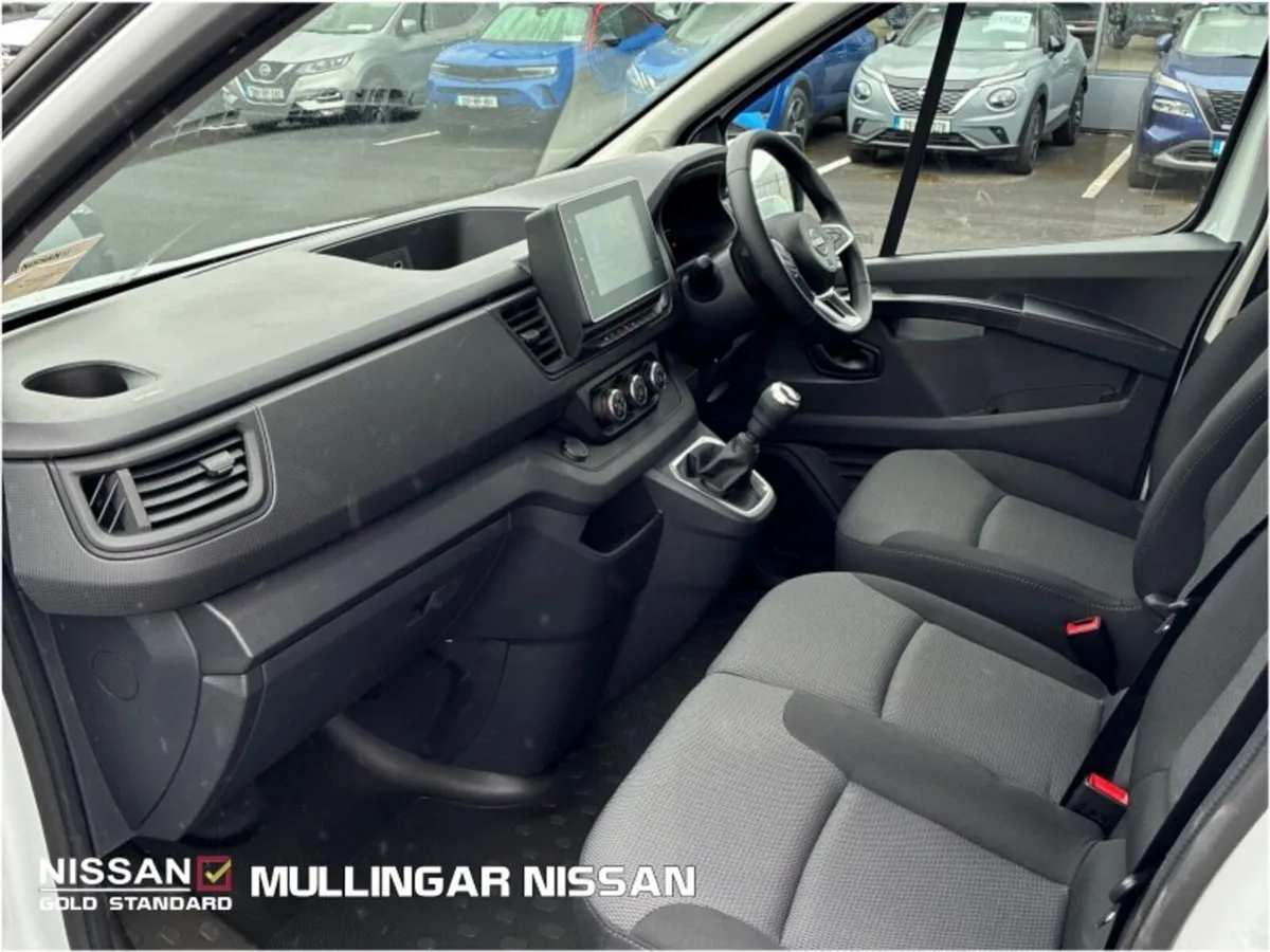 Nissan Primastar PRIMASTAR L2H1 150Bhp SV PREMIUM- - Image 4