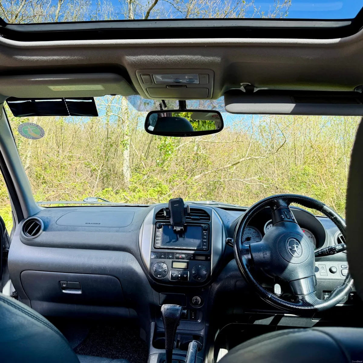 Toyota RAV4 2005 - Image 2