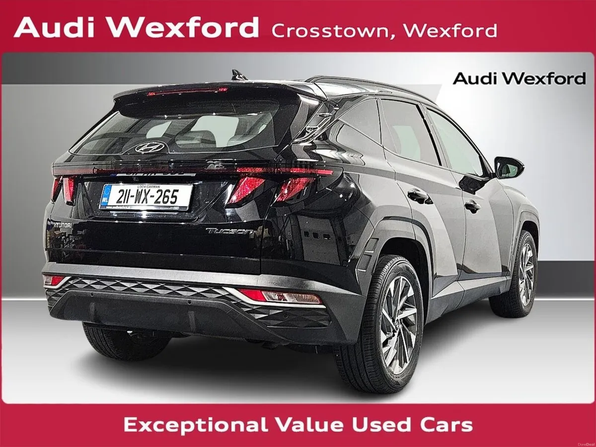 Hyundai Tucson 2WD Executive 1.6 With 2 Tone Roof - Image 5