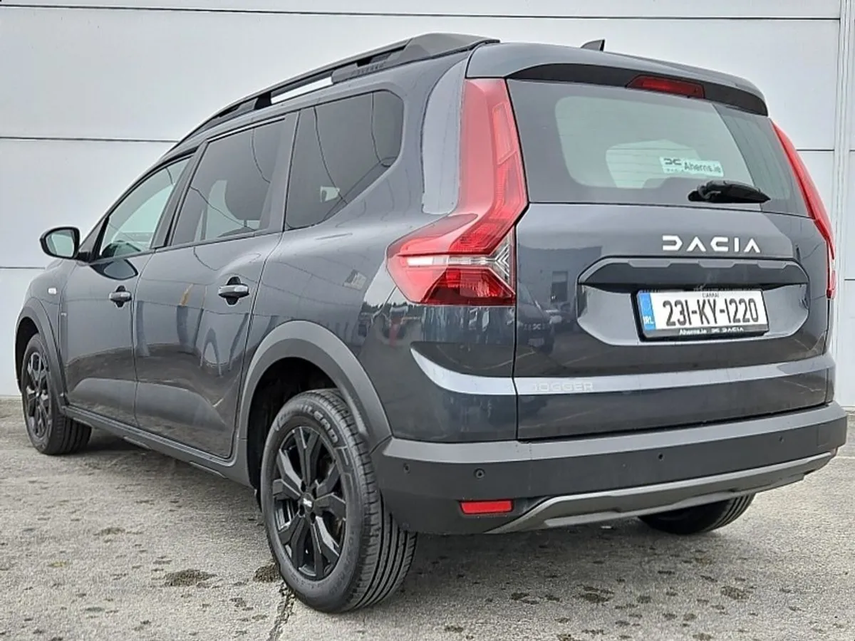 Dacia Jogger 1.0 L  Extreme 7 Seater - Image 3