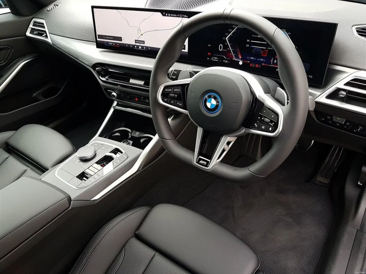 BMW 3-Series 330e M Sport Saloon - Image 6