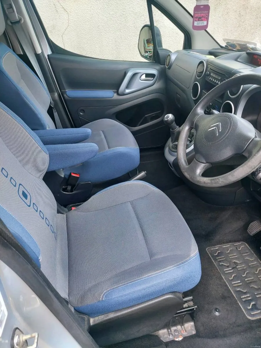 Citroën Berlingo Wheel Chair Car/Van - Image 4