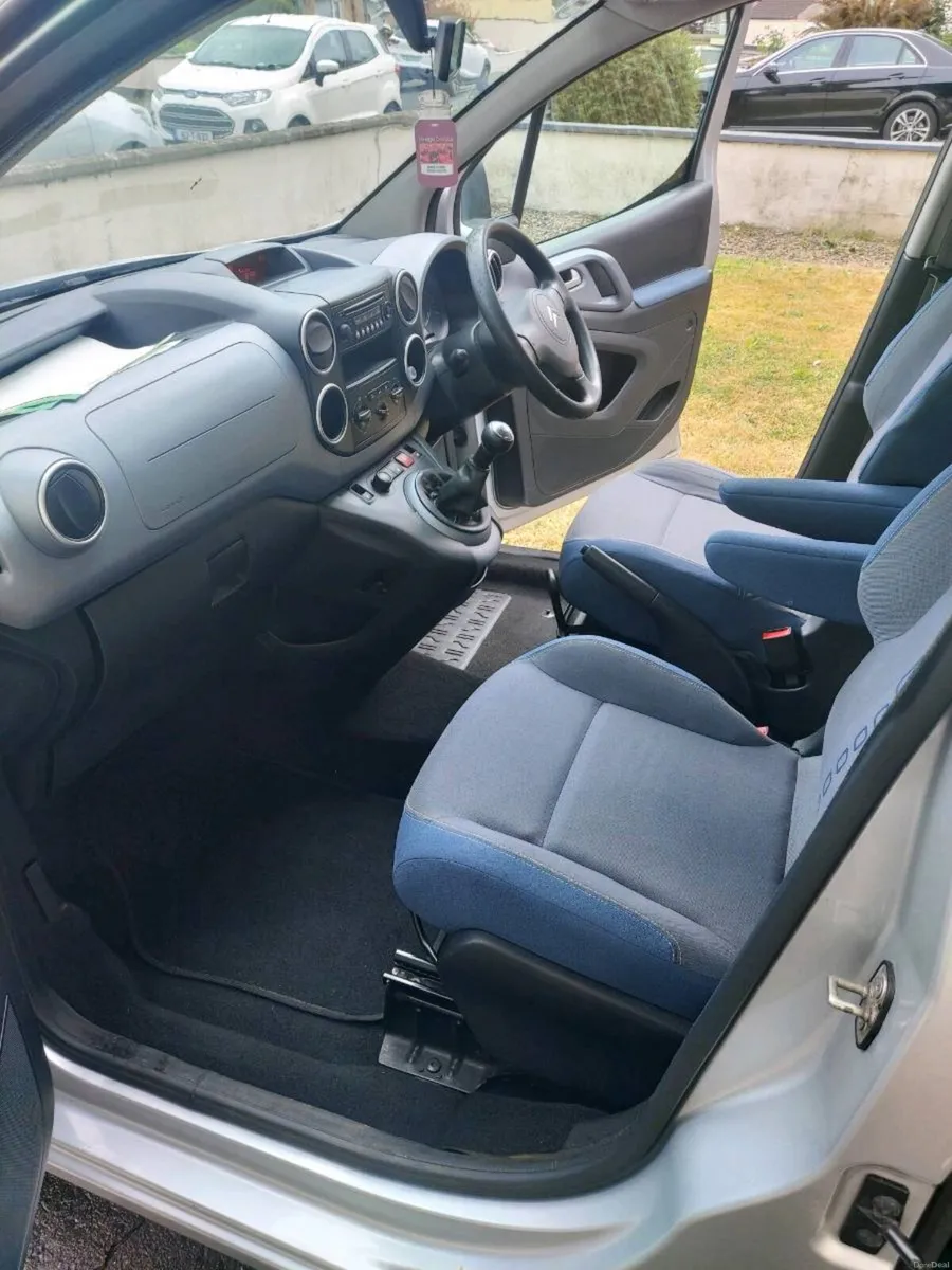 Citroën Berlingo Wheel Chair Car/Van - Image 5