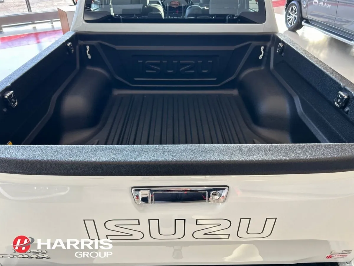 Isuzu D-Max D-MAX LS MY25 TER5059 4 DR AUTO - Image 6