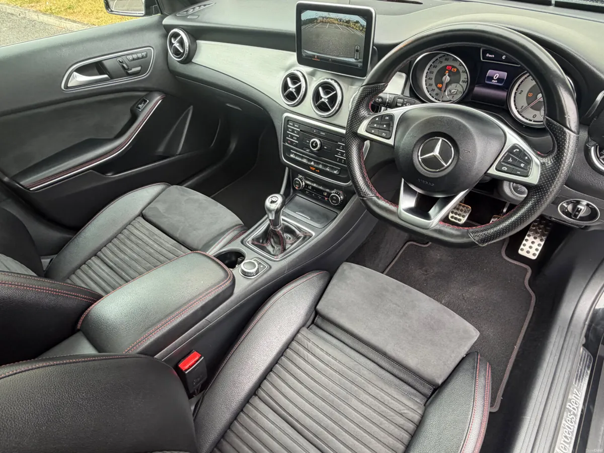 Mercedes-Benz GLA Premium AMG 2.1 - Image 4