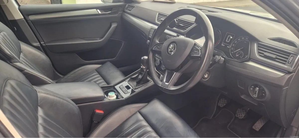 Skoda superb - Image 6