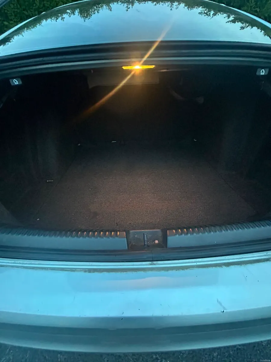 Volkswagen MK6 Jetta - Image 5