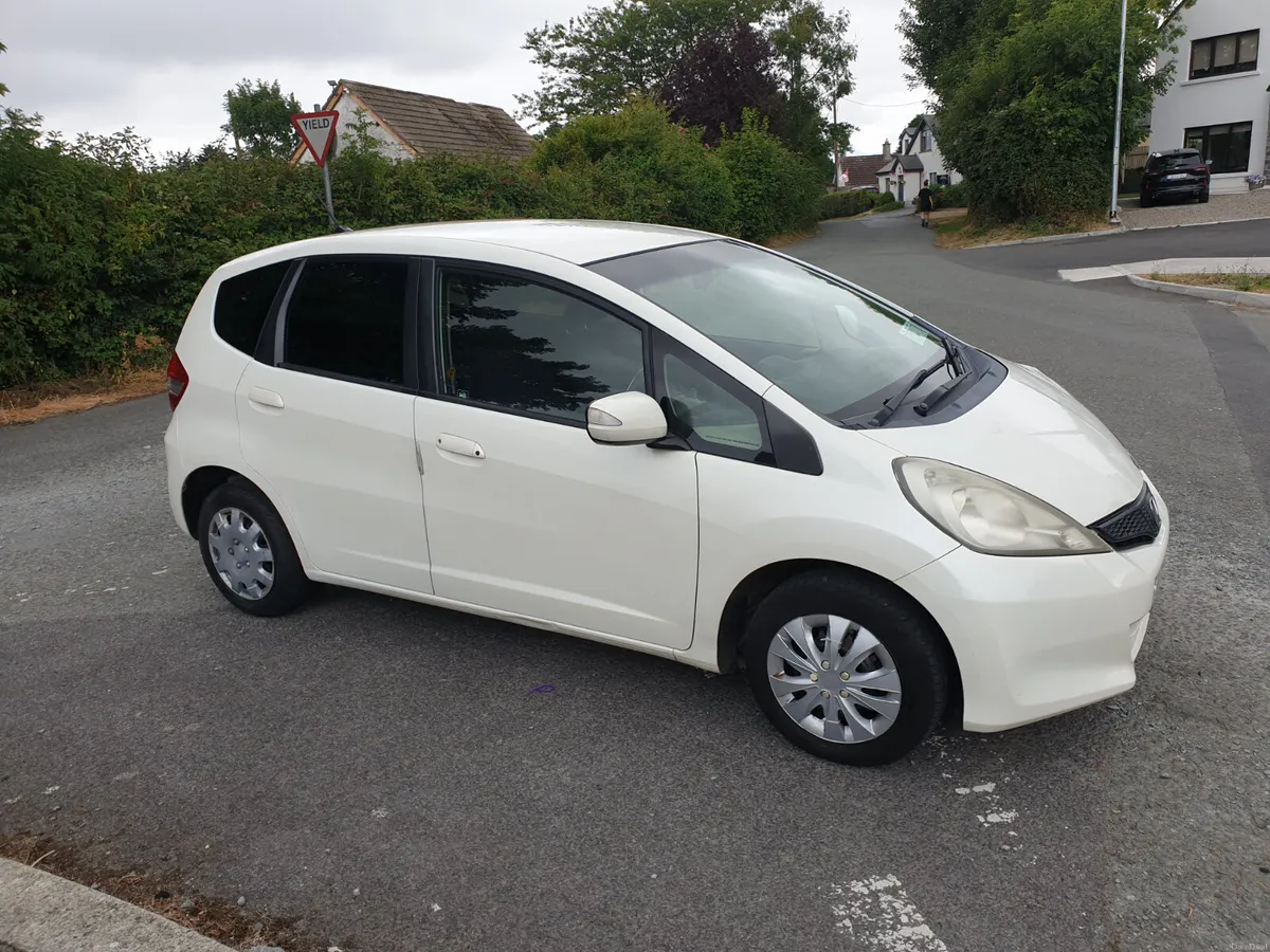 HONDA FIT / 2011/ AUTO/ 1.3 PETROL/ NCT/ TAX - Image 3