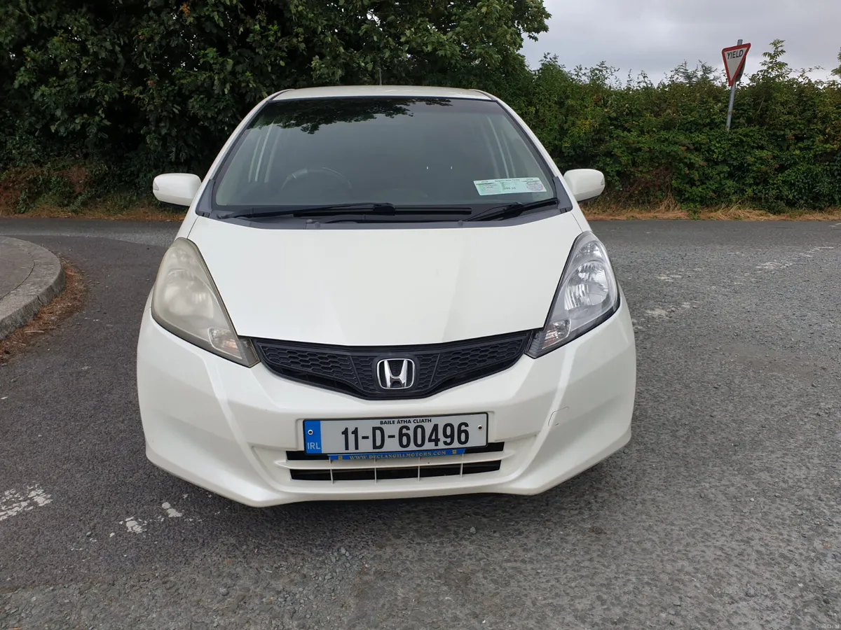 HONDA FIT / 2011/ AUTO/ 1.3 PETROL/ NCT/ TAX - Image 1