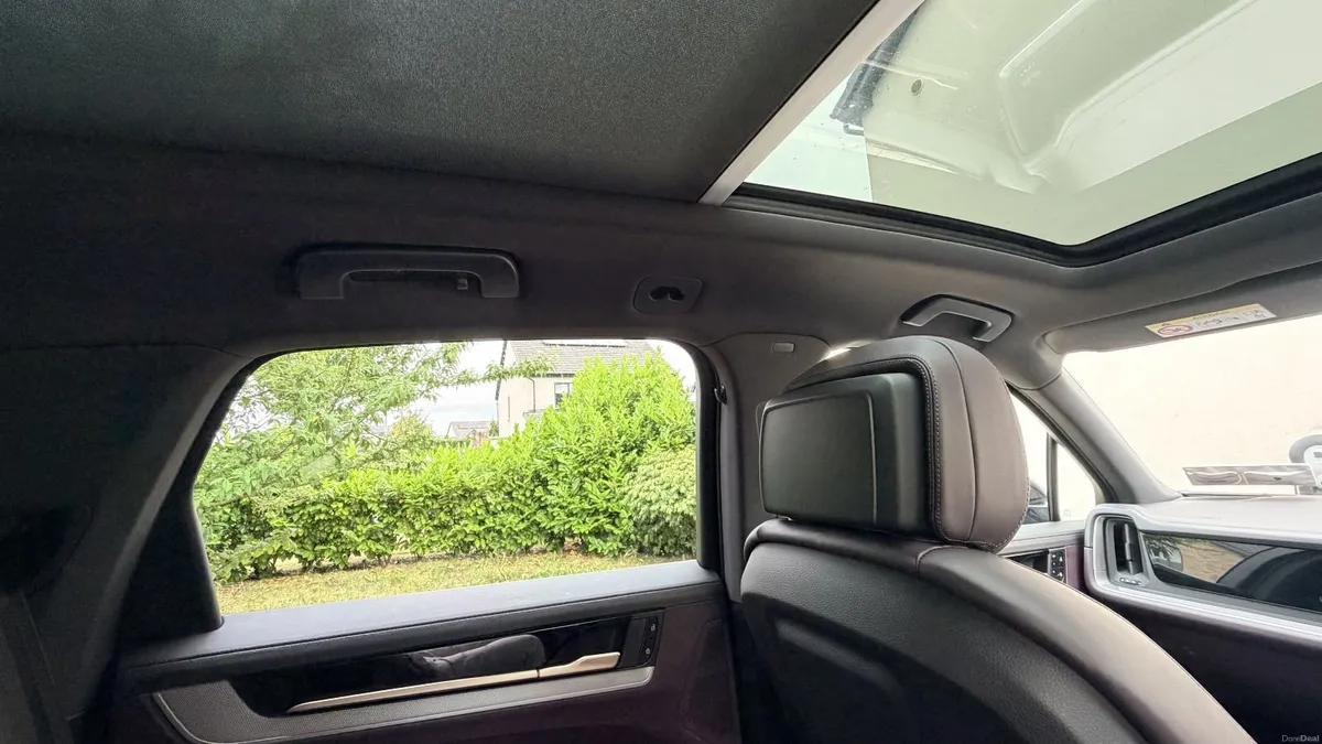 Porsche Cayenne 2024 - Image 5