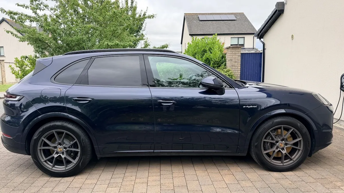 Porsche Cayenne 2024 - Image 3