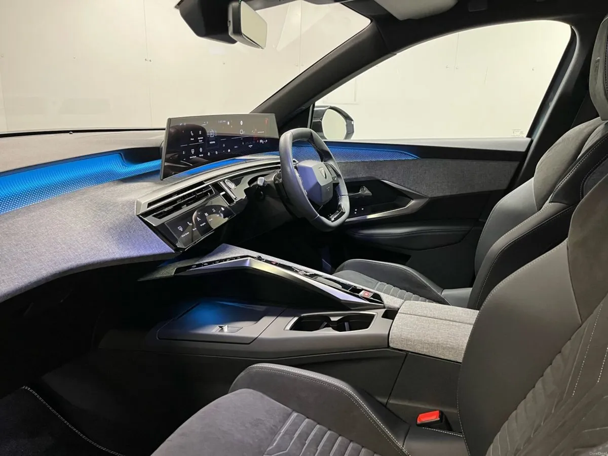 Peugeot 3008 GT 1.2 PureTech MHEV 136BHP - Reversi - Image 6