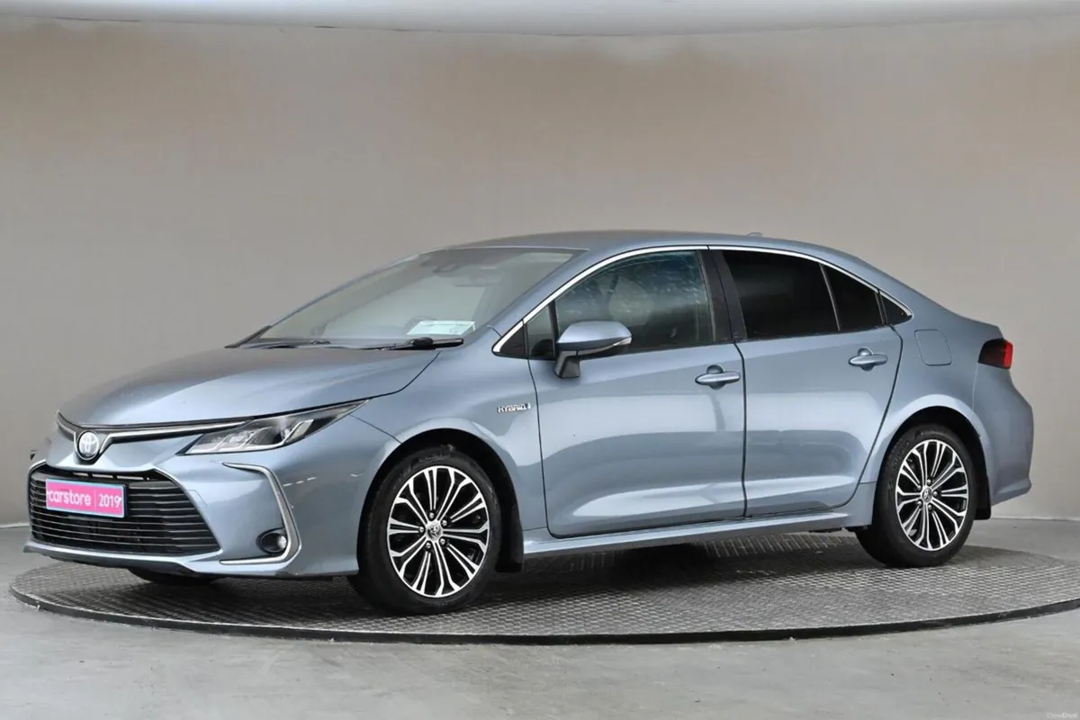 Toyota Corolla 1.8 HYBRID LUNA SPORT SALOON **SAT - Image 4
