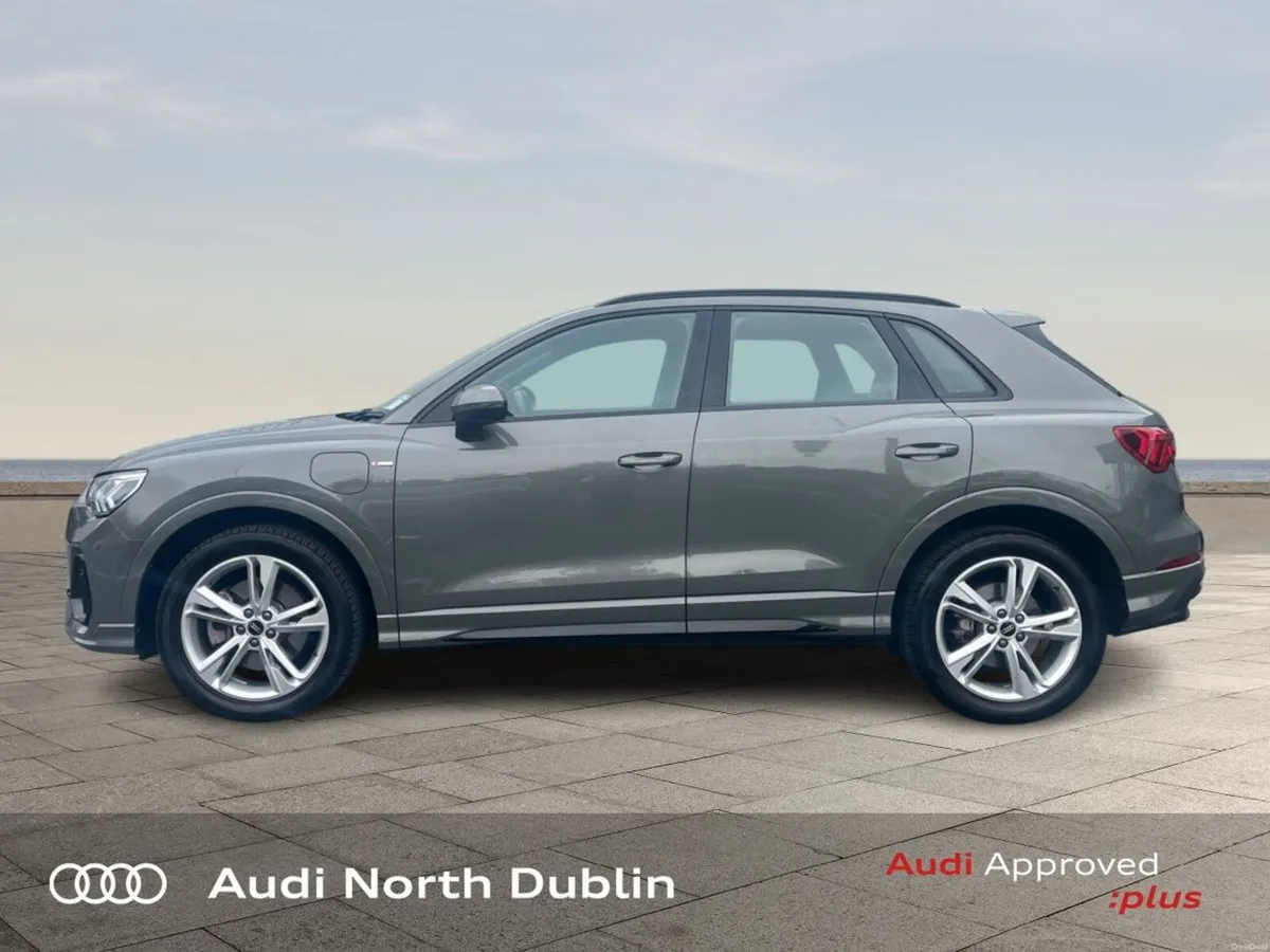Audi Q3 45 TFSI E S Tronic S line - Image 4