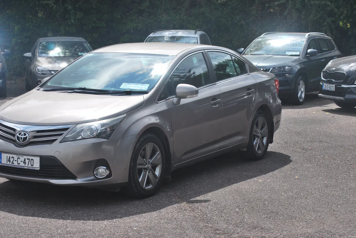 Toyota Avensis 2014 2.0 Aura - Image 1