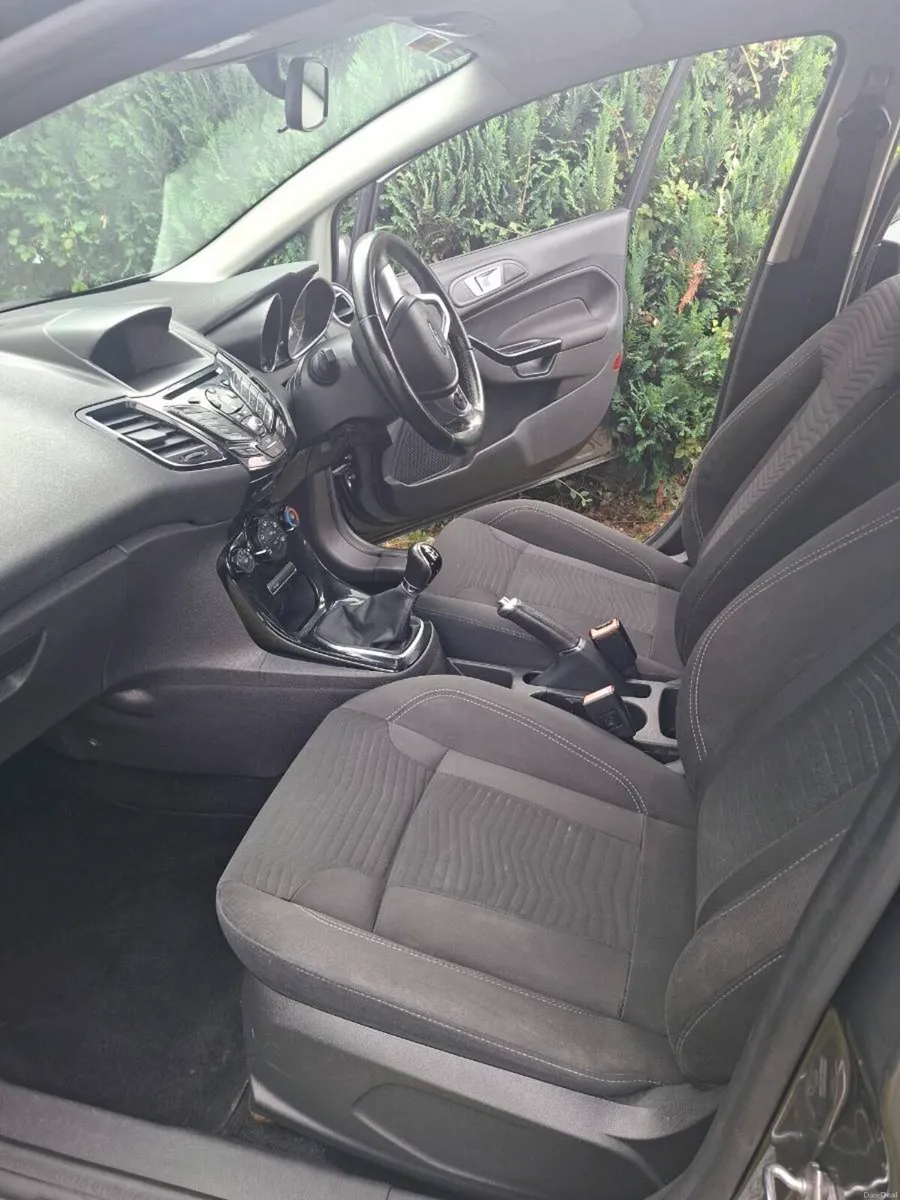 Ford Fiesta 1.0 Zetec Eco Boost 100P Black - Image 2
