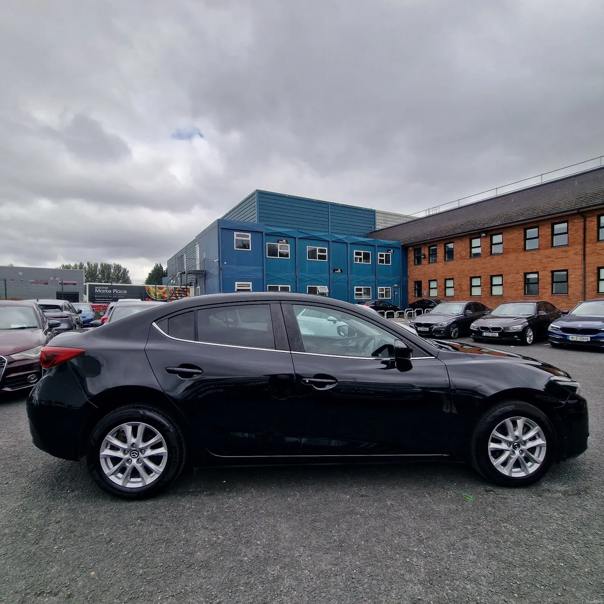 Mazda Mazda3 2.2D 4DR (150ps) EXECUTIVE - Image 4