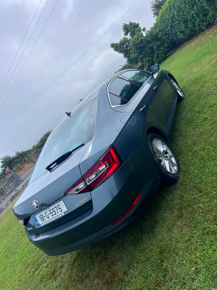 Skoda Superb 2018 - Image 6