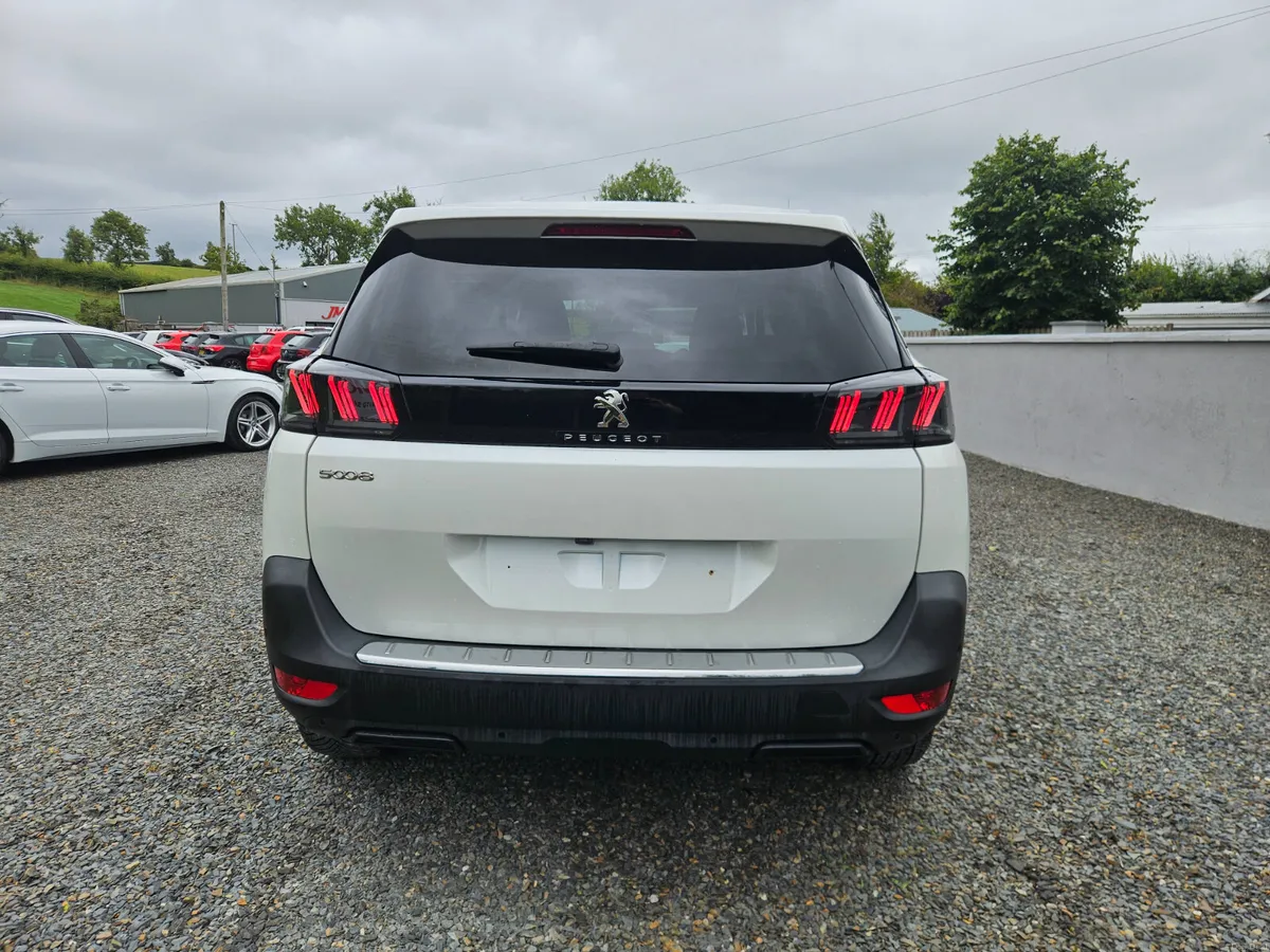 Peugeot 5008 2021 - Image 6