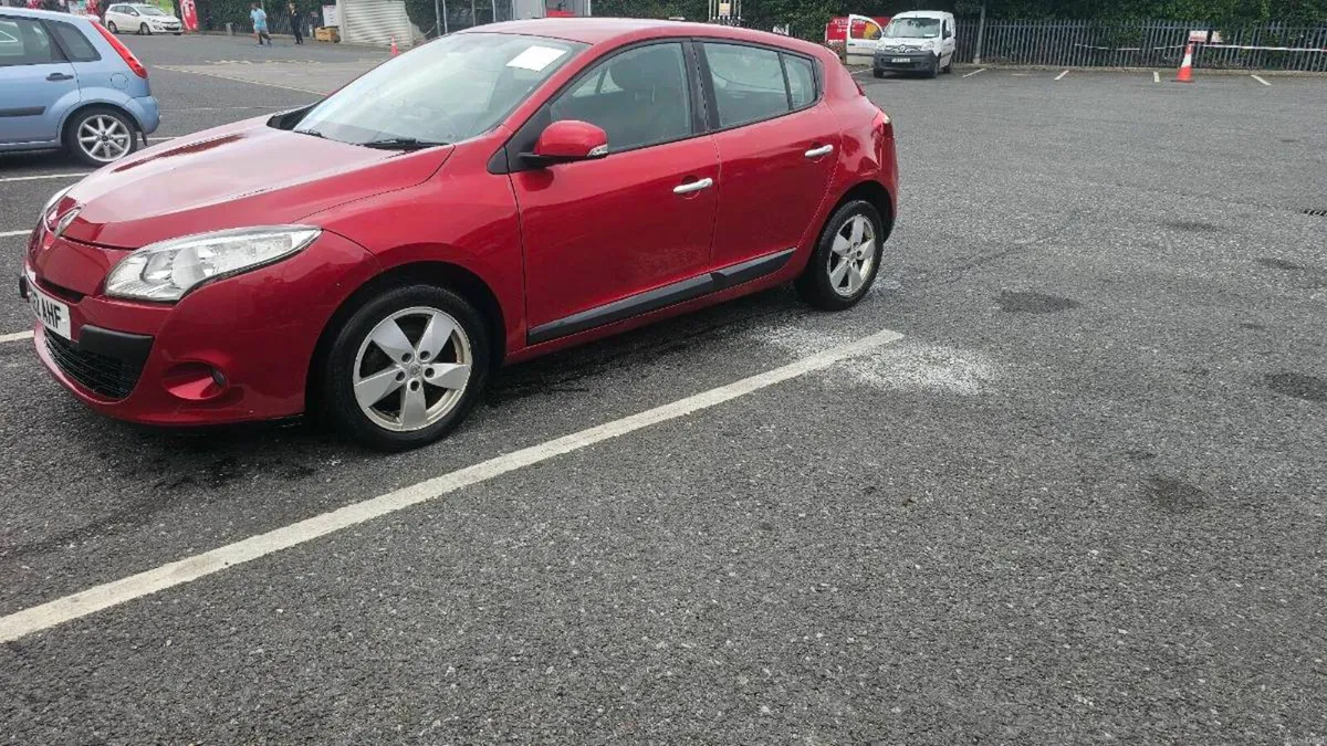 Renault Megane 2012 - Image 1